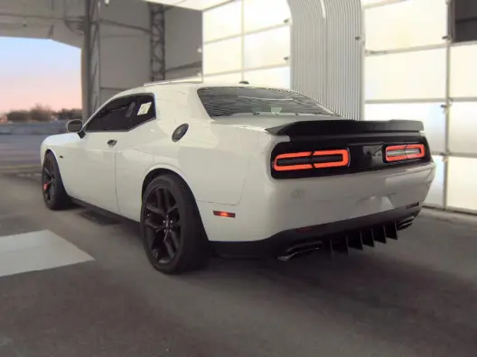 2023 Dodge Challenger R/T photo 4