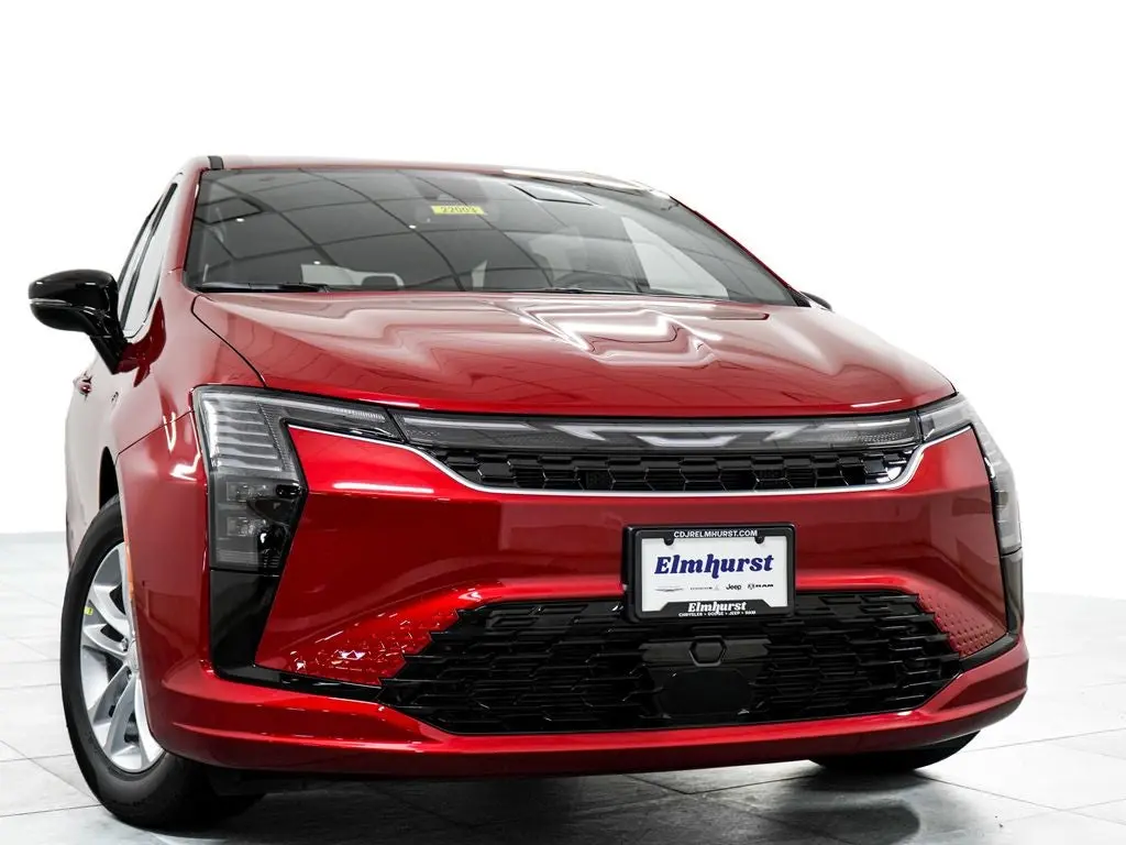 2027 Chrysler Pacifica Select photo 3