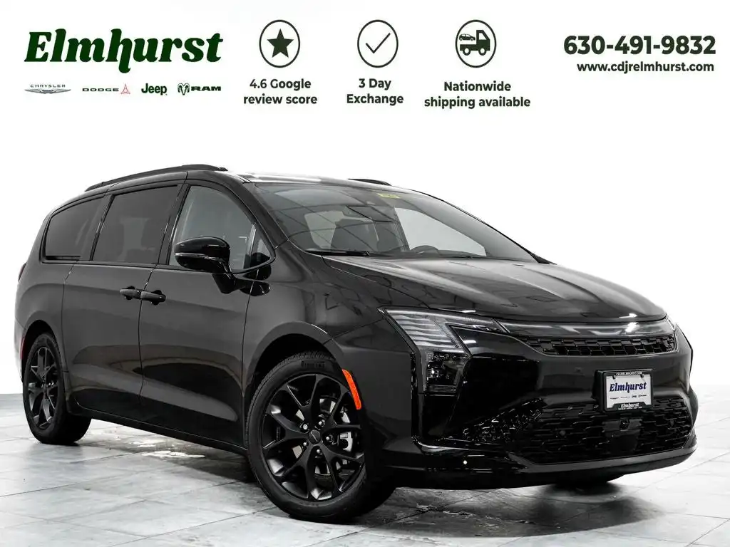 2027 Chrysler Pacifica Limited's photo