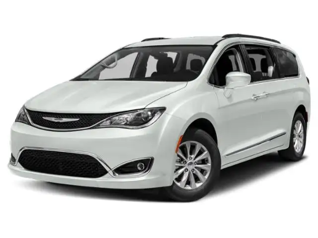 2019 Chrysler Pacifica Touring Plus's photo
