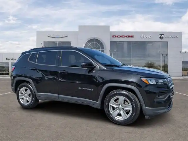 2022 Jeep Compass Latitude's photo