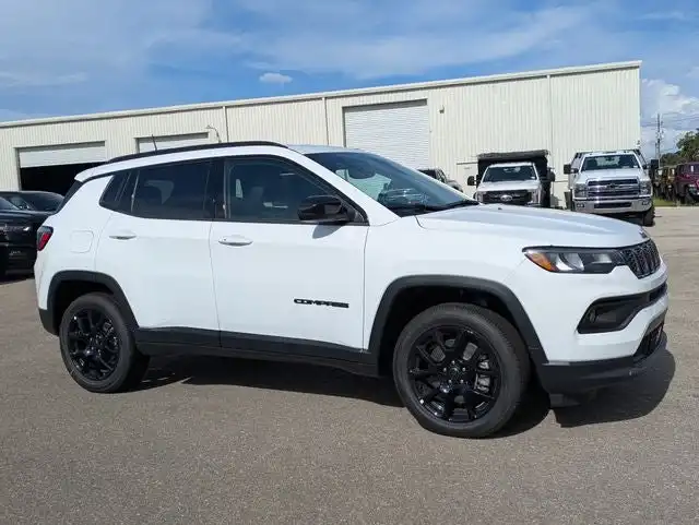 2026 Jeep Compass Altitude 4X4's photo