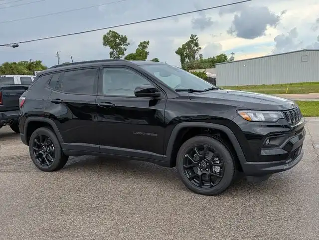 2026 Jeep Compass Altitude 4X4's photo