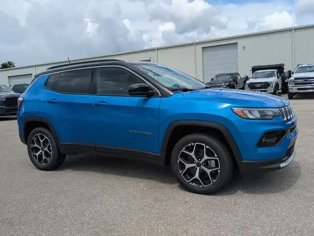 2026 Jeep Compass Limited 4X4's photo