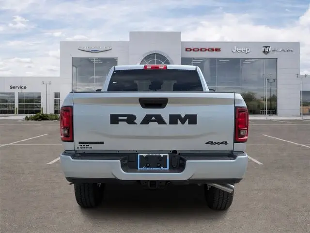 2026 RAM 2500 Big Horn 4WD Crew Cab SWB photo 5