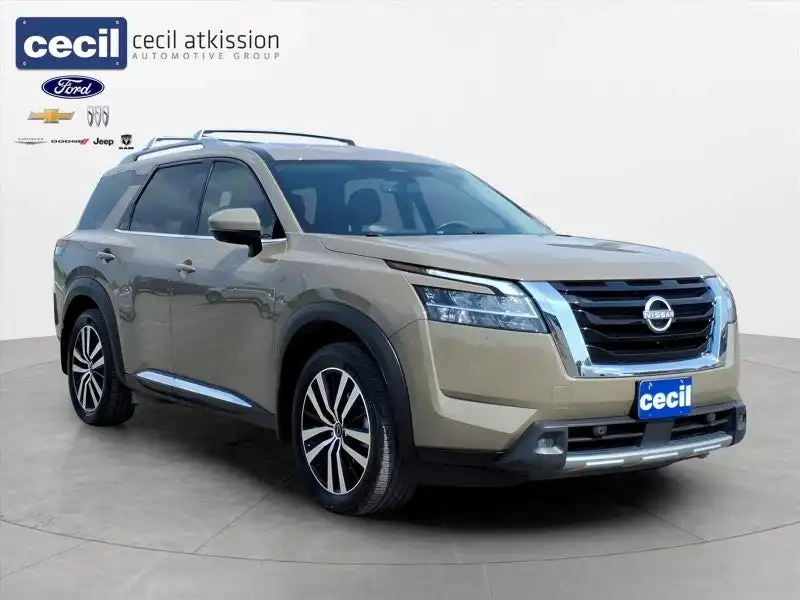 2023 Nissan Pathfinder Platinum 2WD's photo