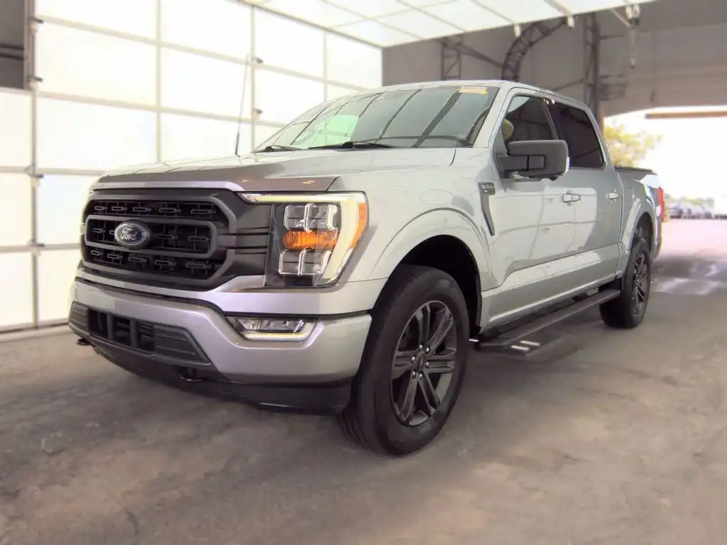 2023 Ford F-150 XLT 4x4 SuperCrew 5-1/2 Box's photo