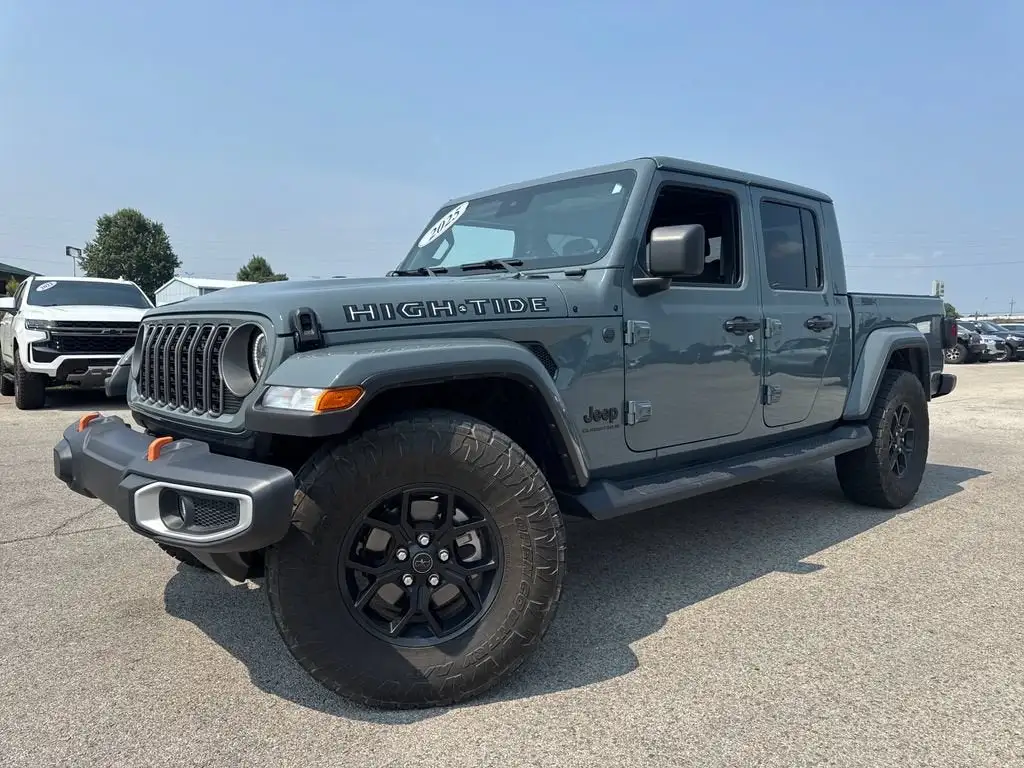 2025 Jeep Gladiator High Tide Auto's photo