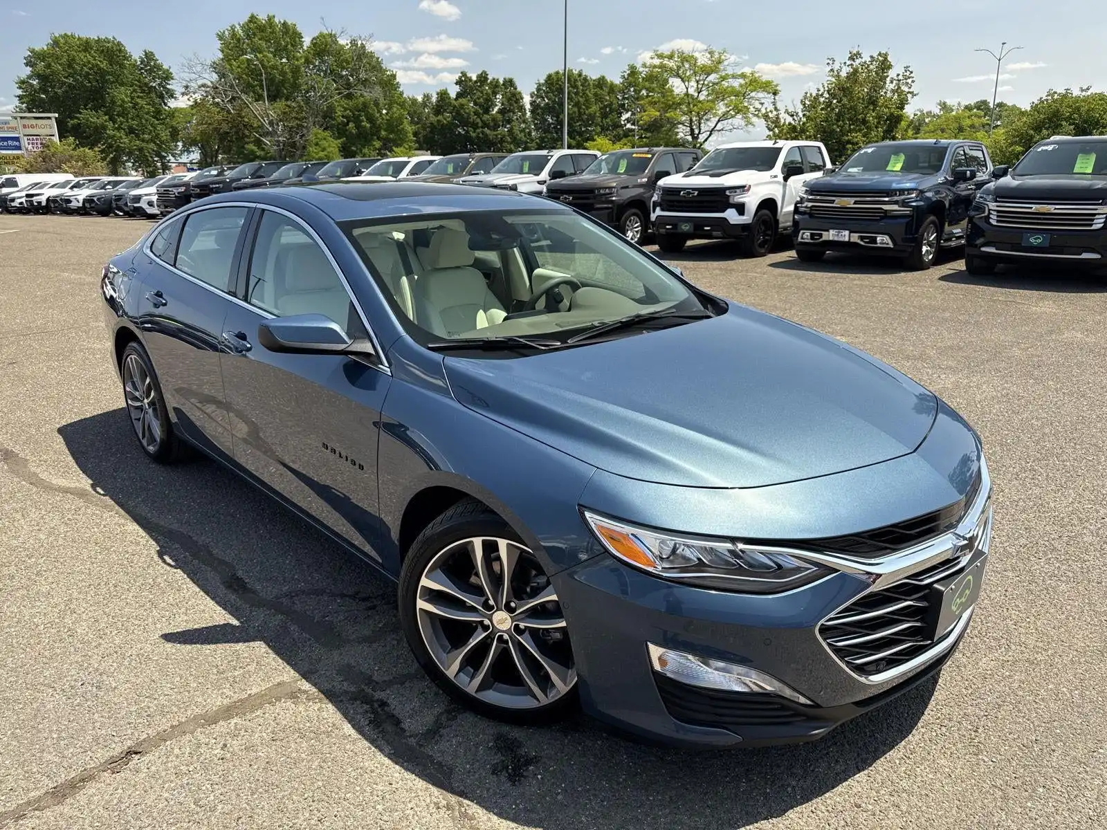 2024 Chevrolet Malibu 2LT's photo