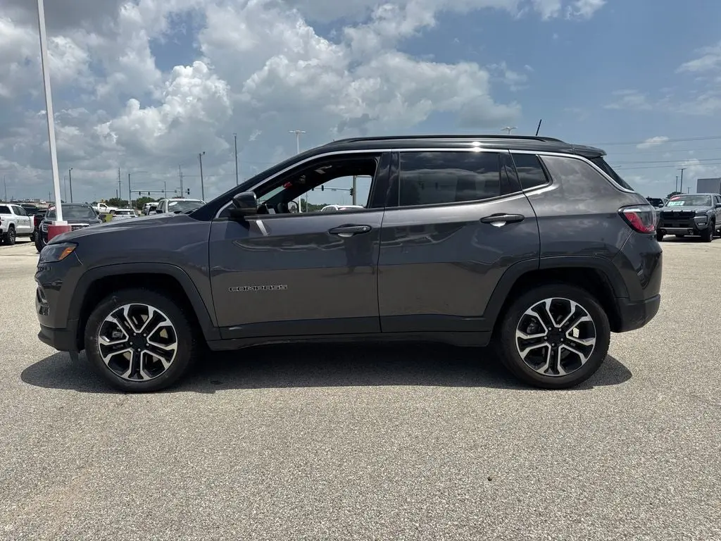 2024 Jeep Compass Limited 4X4 photo 3