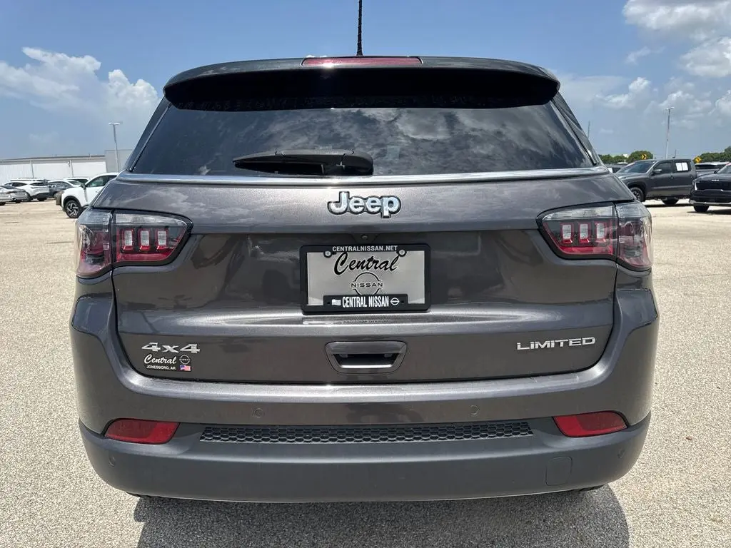 2024 Jeep Compass Limited 4X4 photo 5