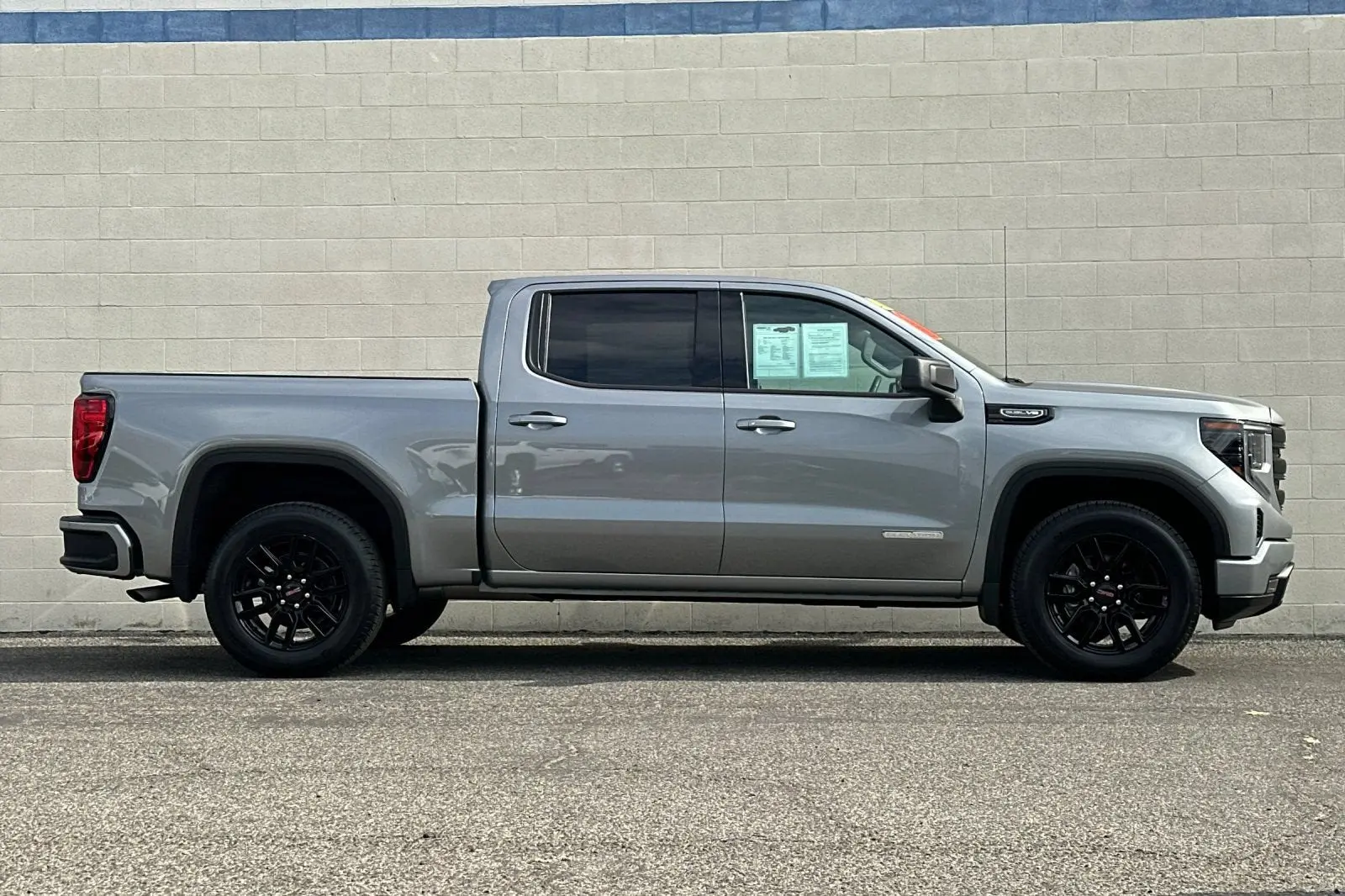 2026 GMC Sierra 2WD Crew Cab Short Box Elevation photo 3