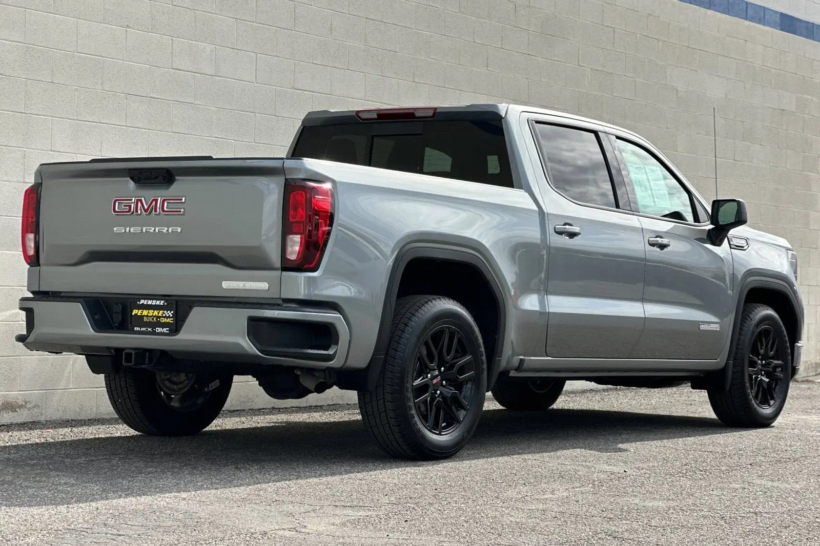 2026 GMC Sierra 2WD Crew Cab Short Box Elevation photo 4