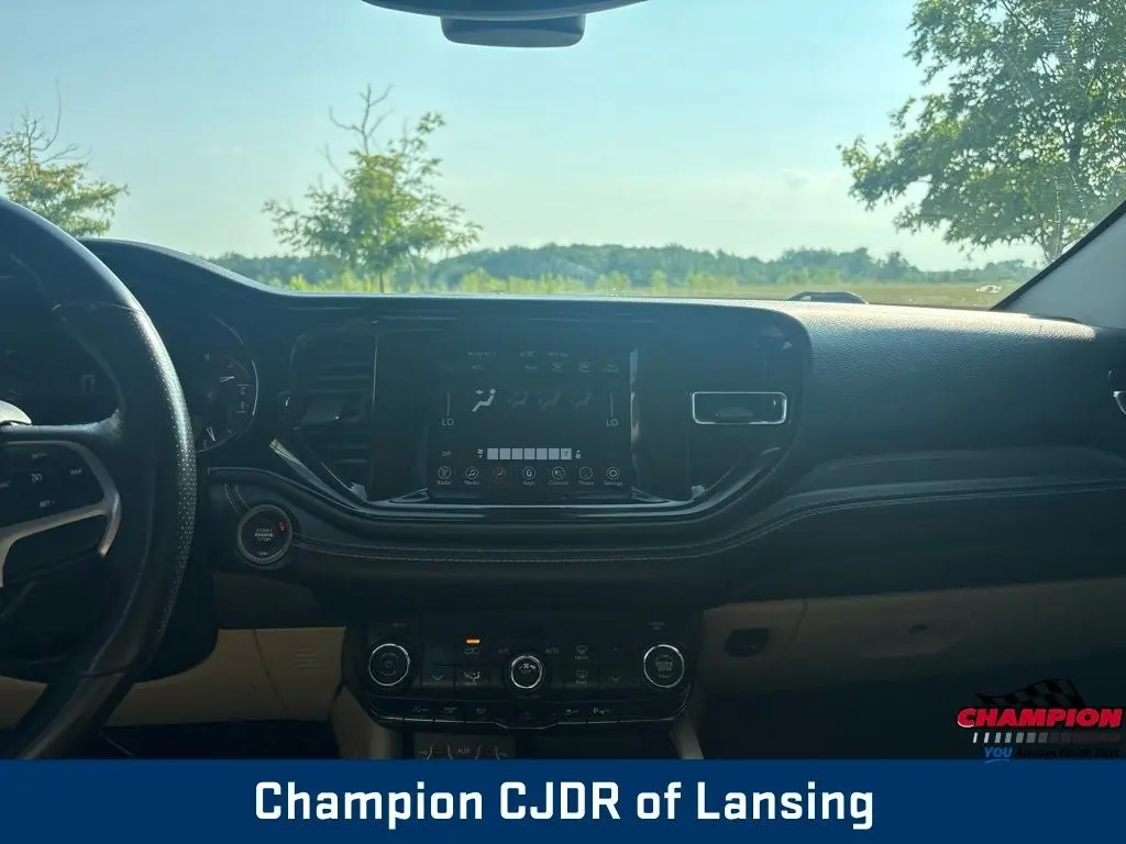 2021 Dodge Durango SXT AWD Plus photo 3