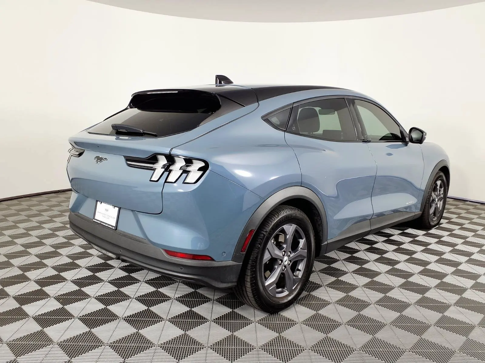 2023 Ford Mustang-Mach-e Select photo 4
