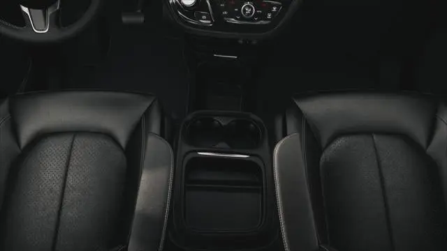 2027 Chrysler Pacifica Select AWD photo 4