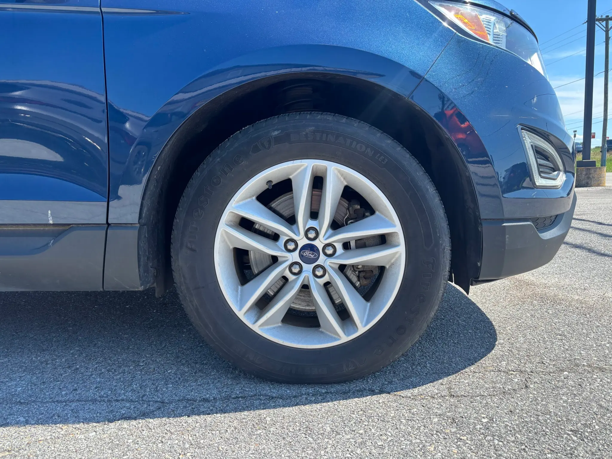 2017 Ford Edge SEL AWD photo 4
