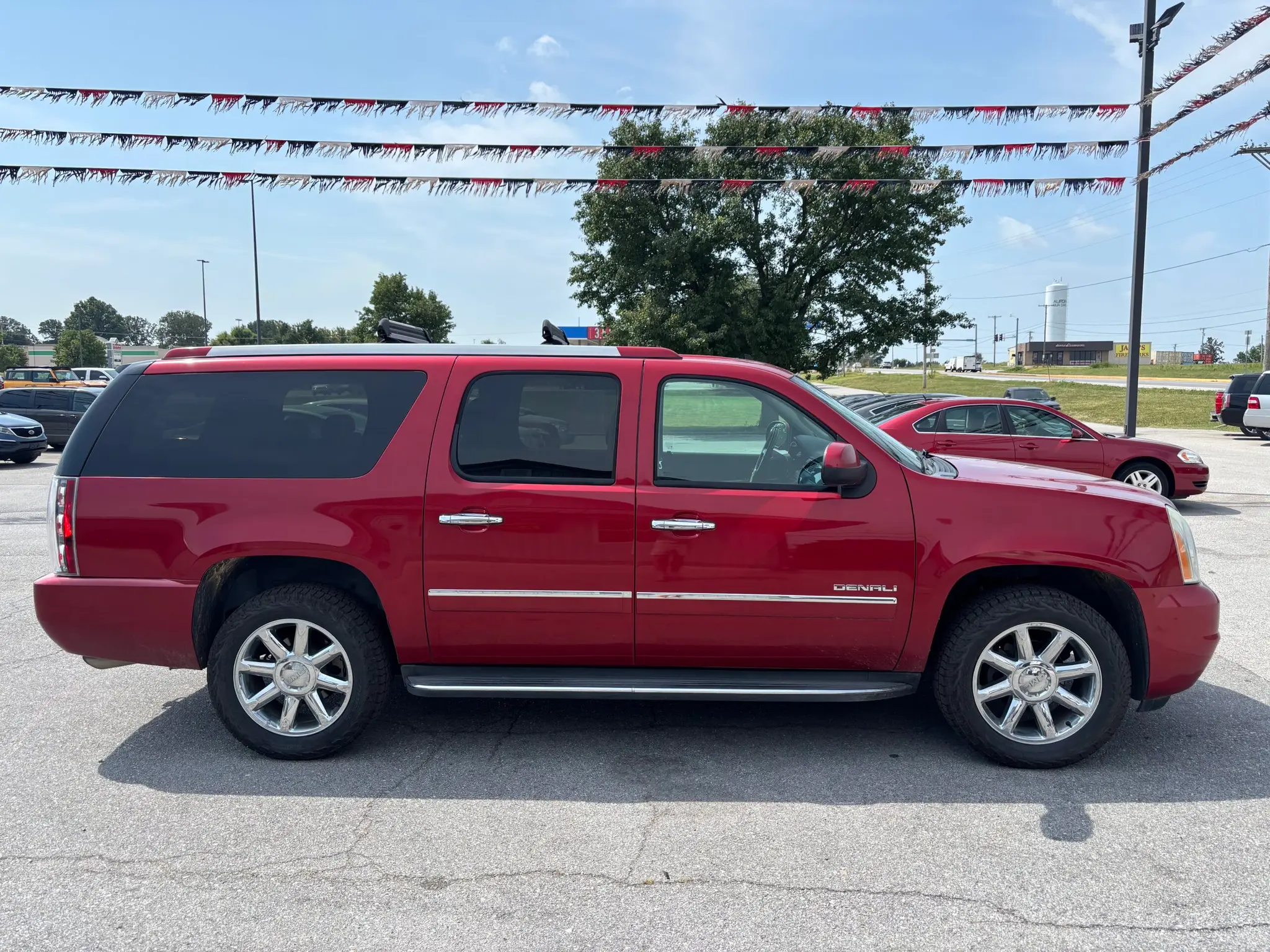 2012 GMC Yukon Denali AWD photo 5