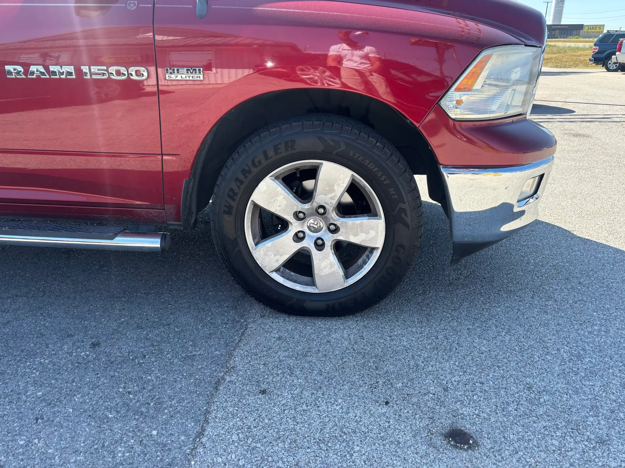 2011 RAM 1500 SLT 4WD Crew Cab photo 5