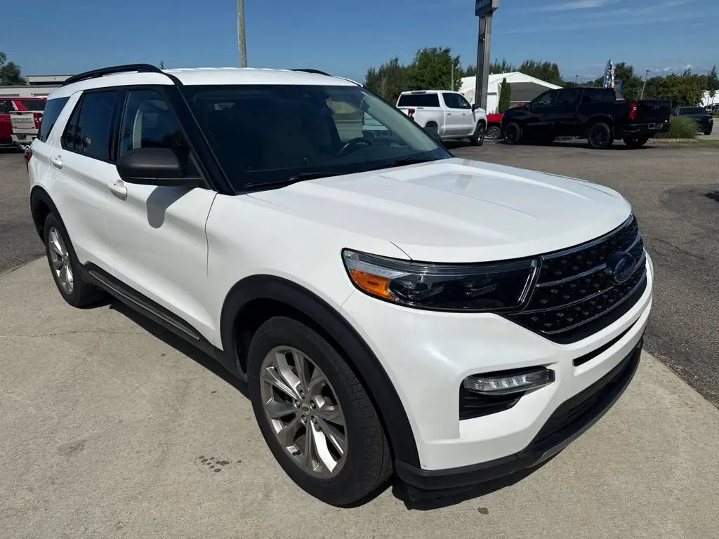 2020 Ford Explorer XLT 4WD photo 3