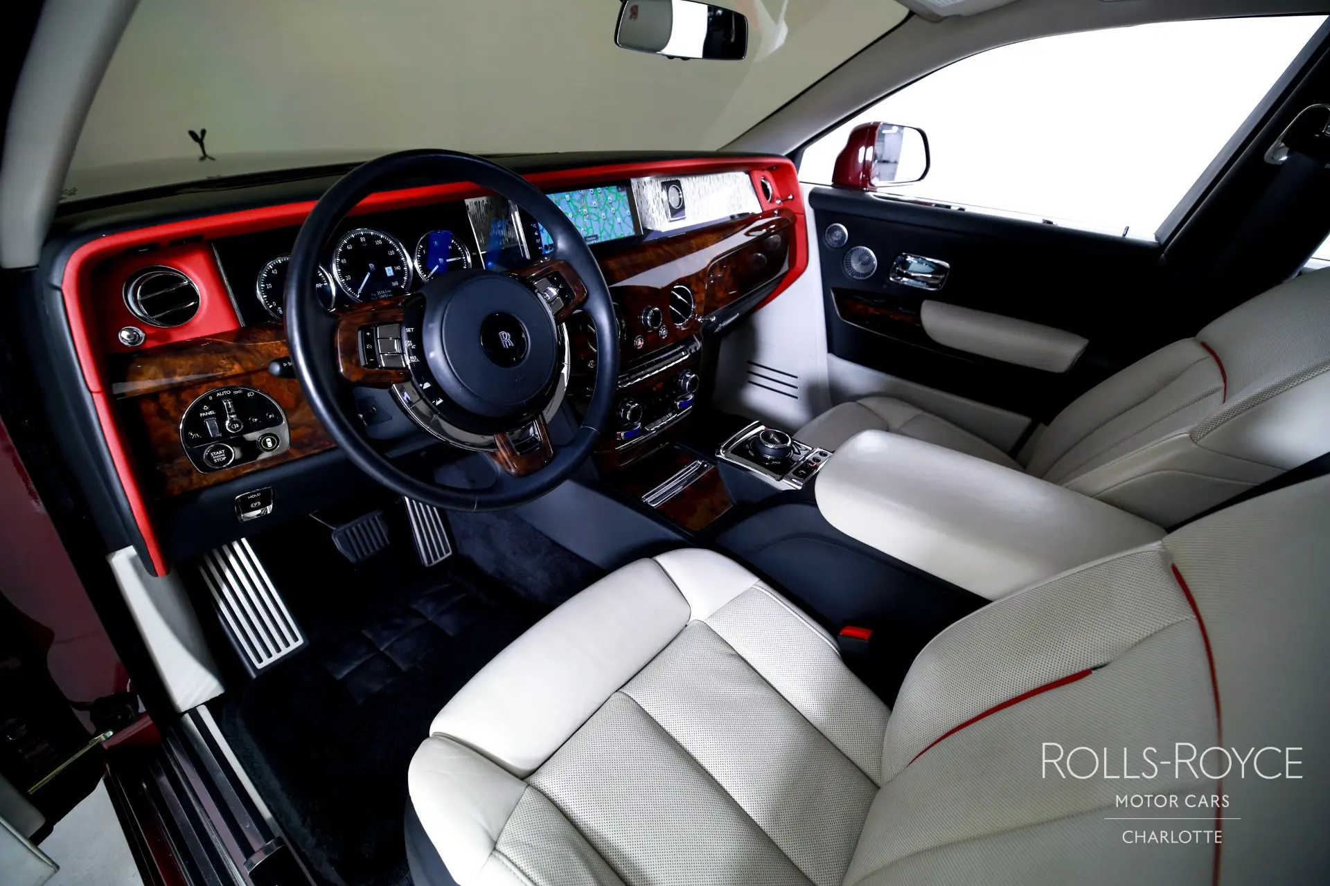 2019 Rolls-Royce Phantom Base photo 4