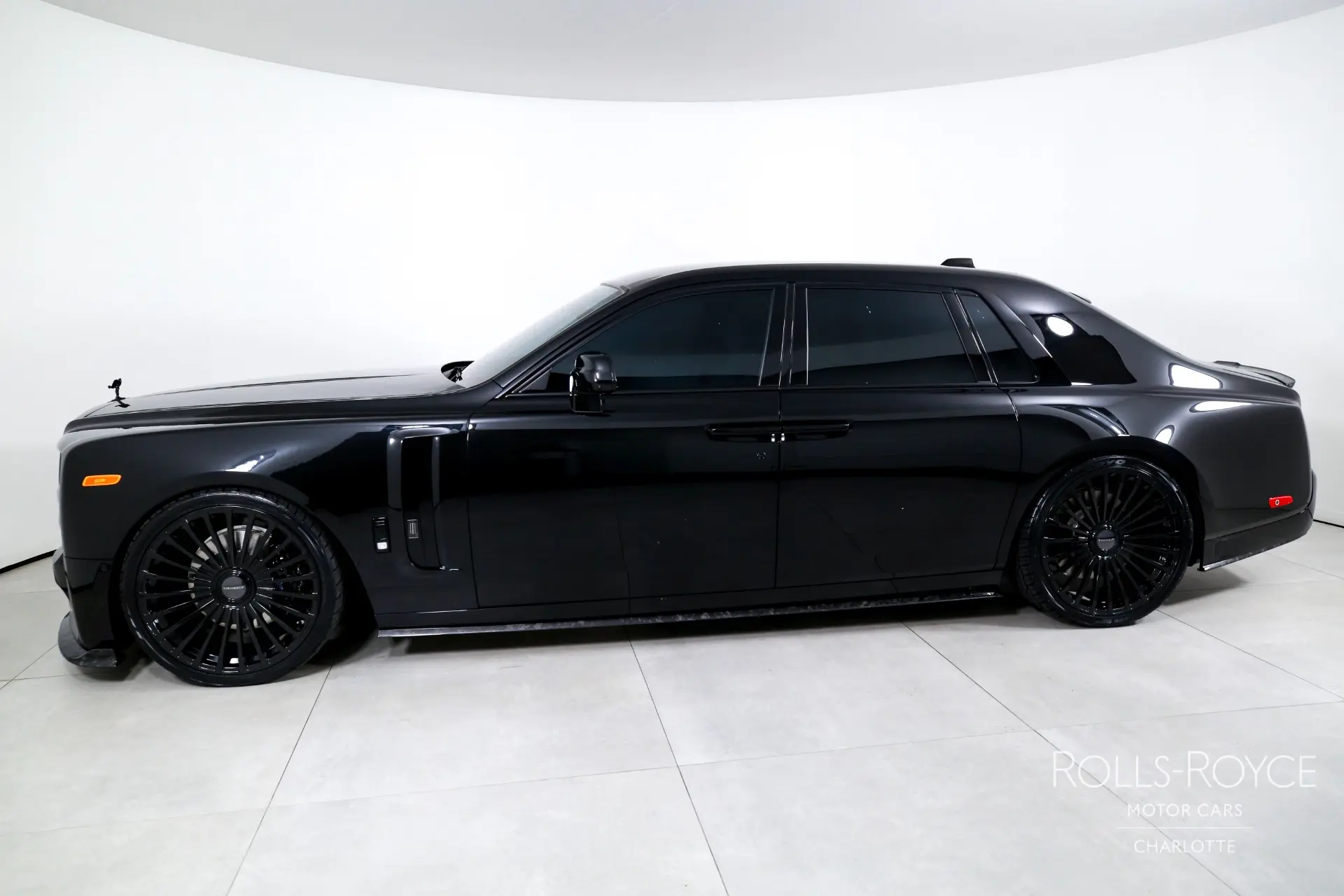 2026 Rolls-Royce Phantom Base photo 3