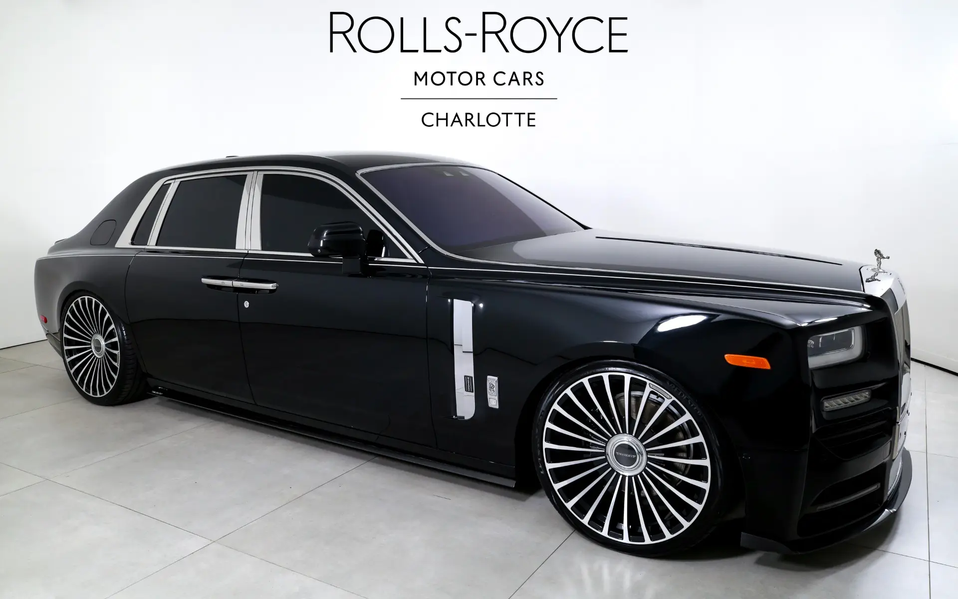 2018 Rolls-Royce Phantom Base photo 5