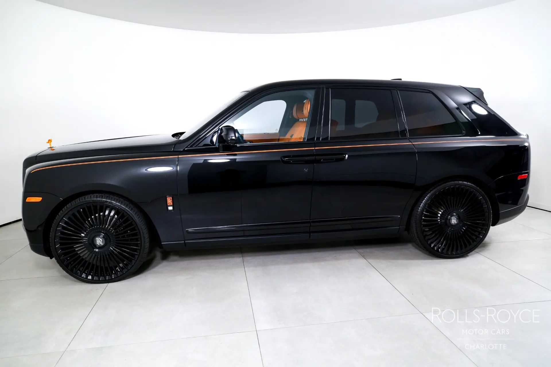 2023 Rolls-Royce Cullinan Base photo 3