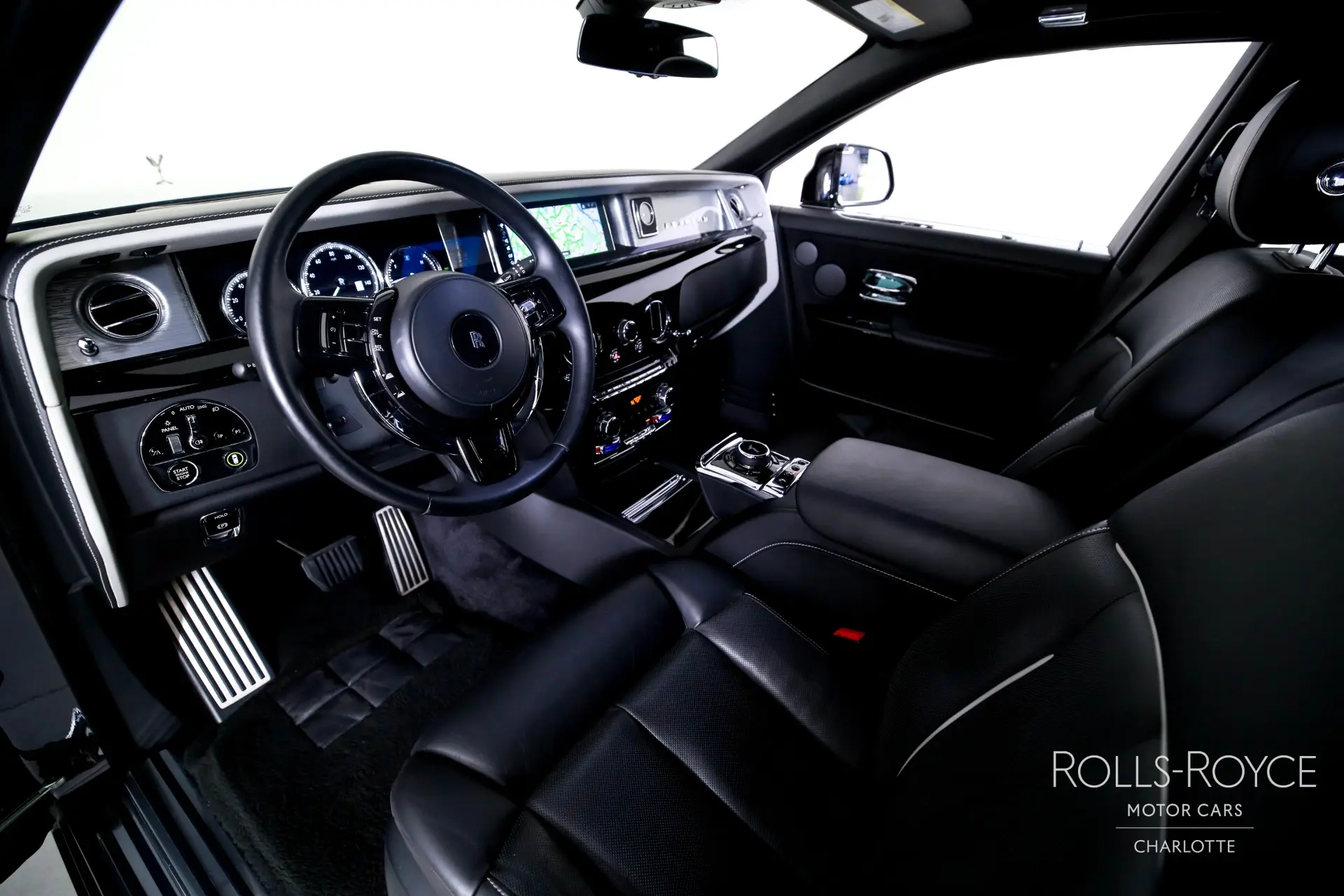 2020 Rolls-Royce Phantom Base photo 4