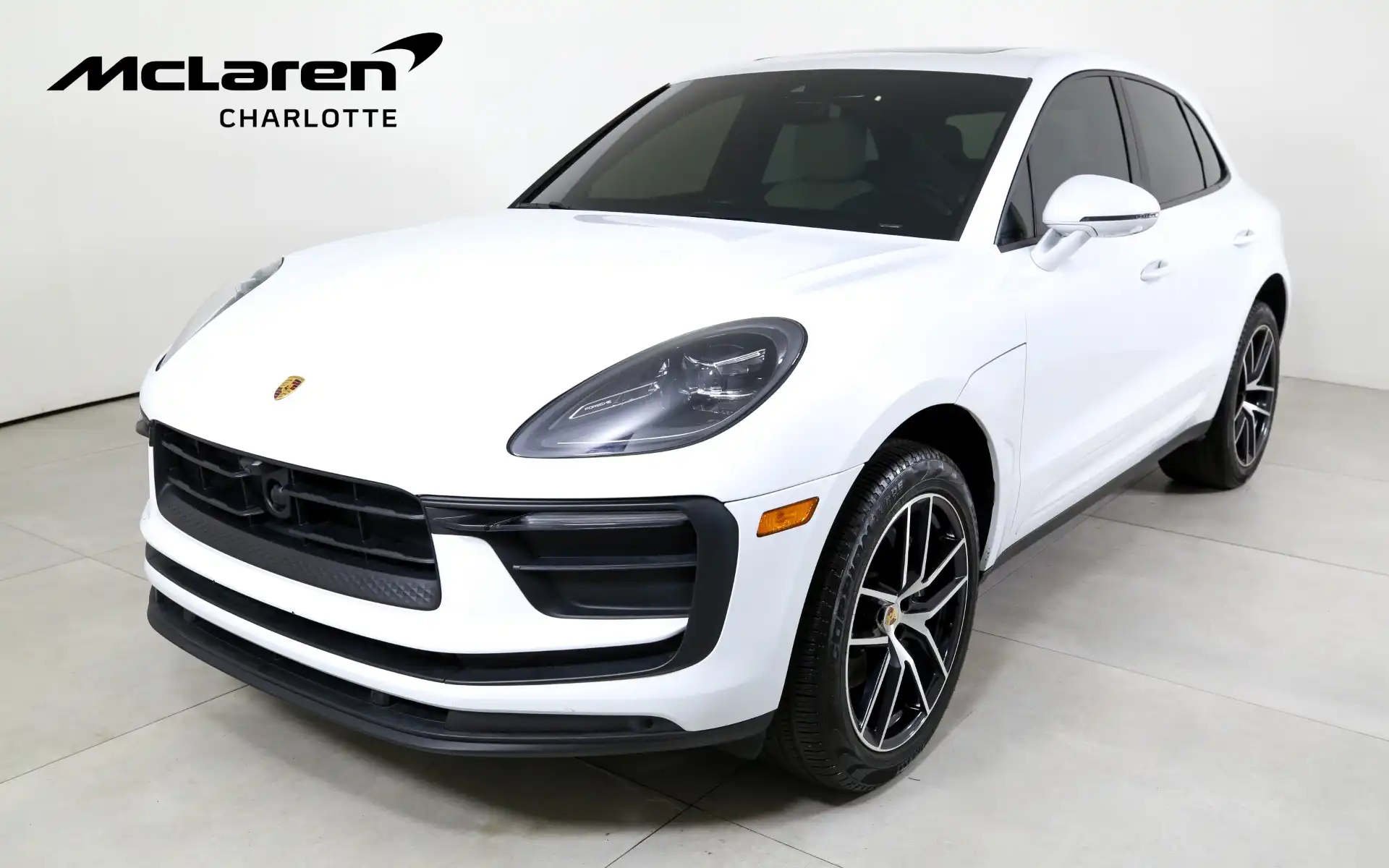2024 Porsche Macan Base's photo