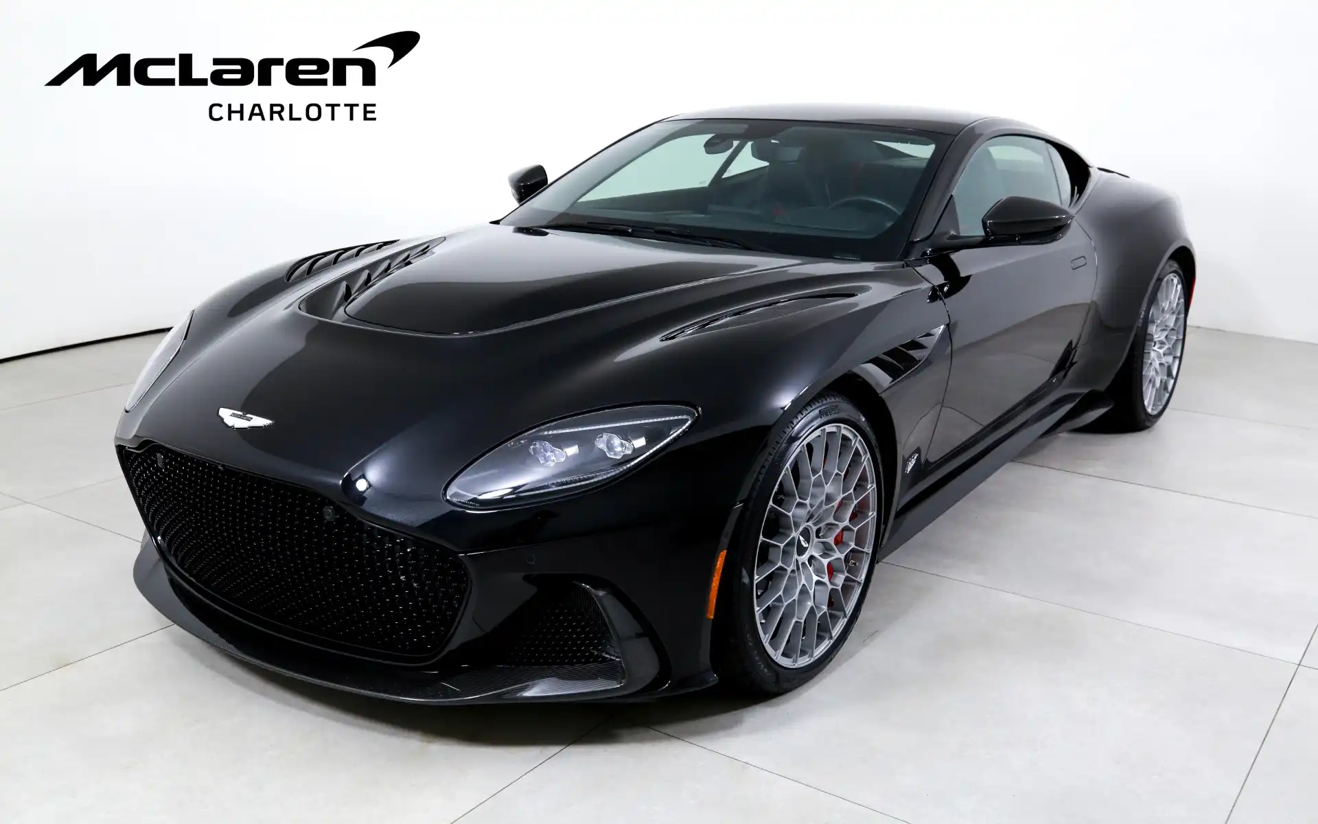 2023 Aston Martin DBS 5.2 V12's photo