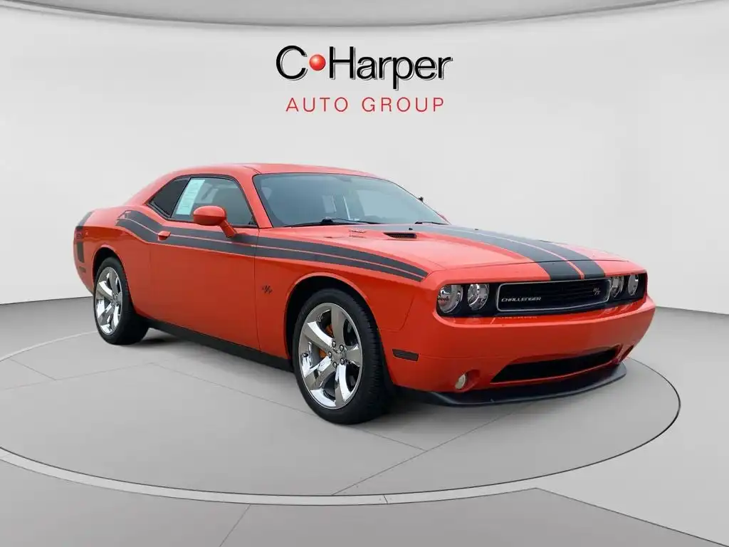 2013 Dodge Challenger R/T's photo