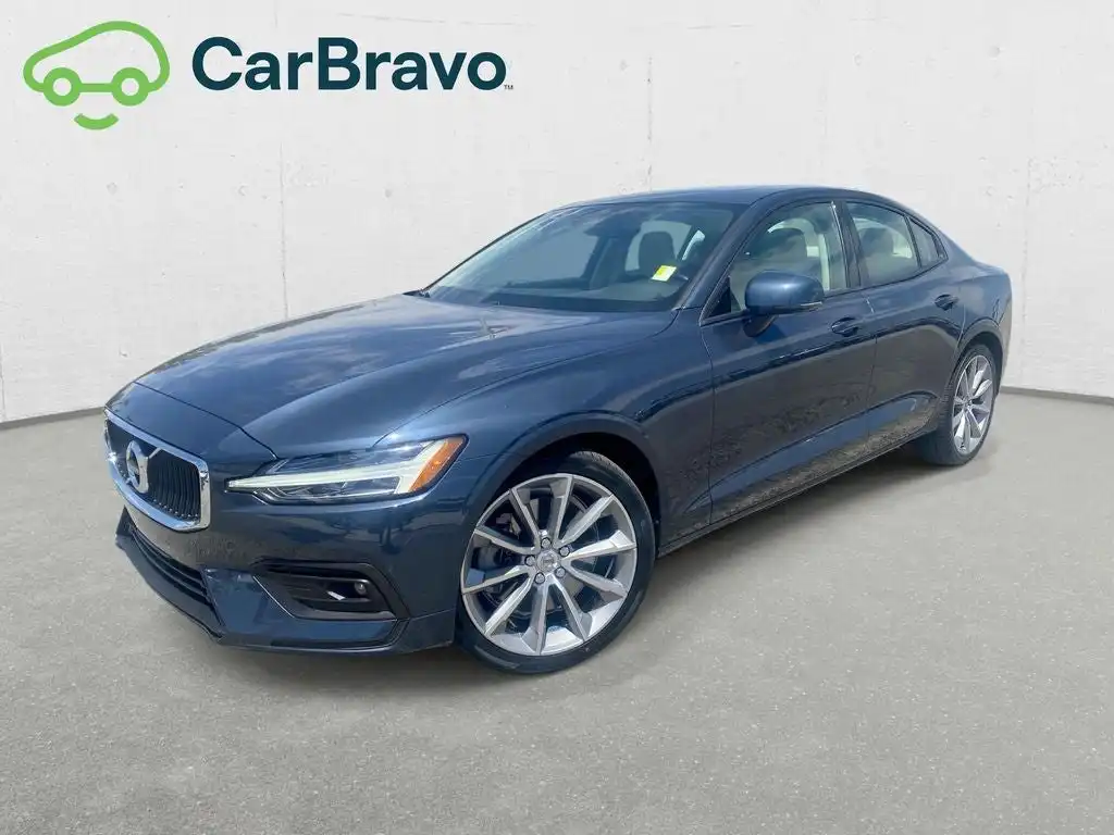 2021 Volvo S60 T6 Momentum AWD's photo
