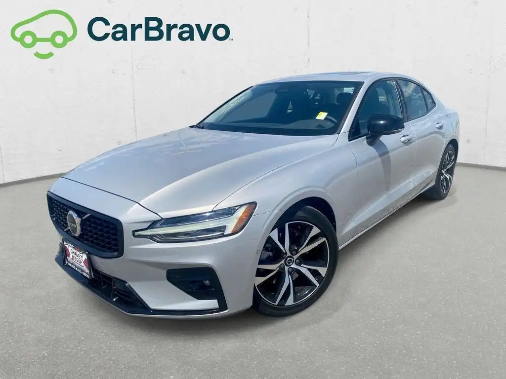 2024 Volvo S60 B5 Plus Dark Theme AWD's photo