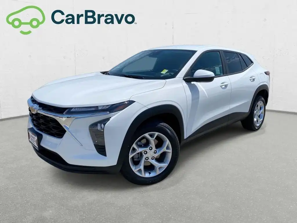 2024 Chevrolet Trax LS's photo