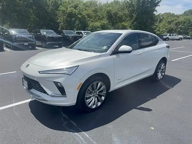 2025 Buick Envista Avenir's photo