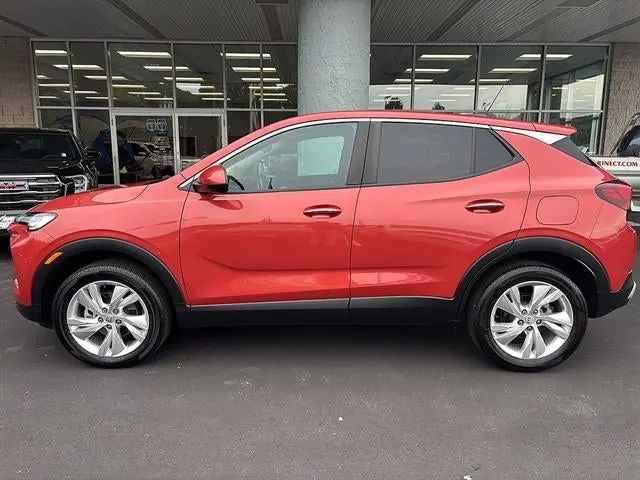 2024 Buick Encore GX Preferred AWD photo 3