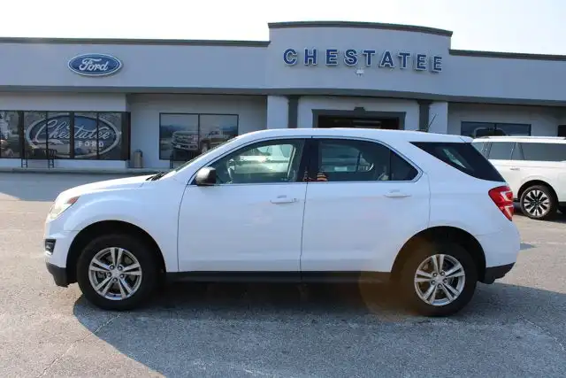 2017 Chevrolet Equinox LS's photo