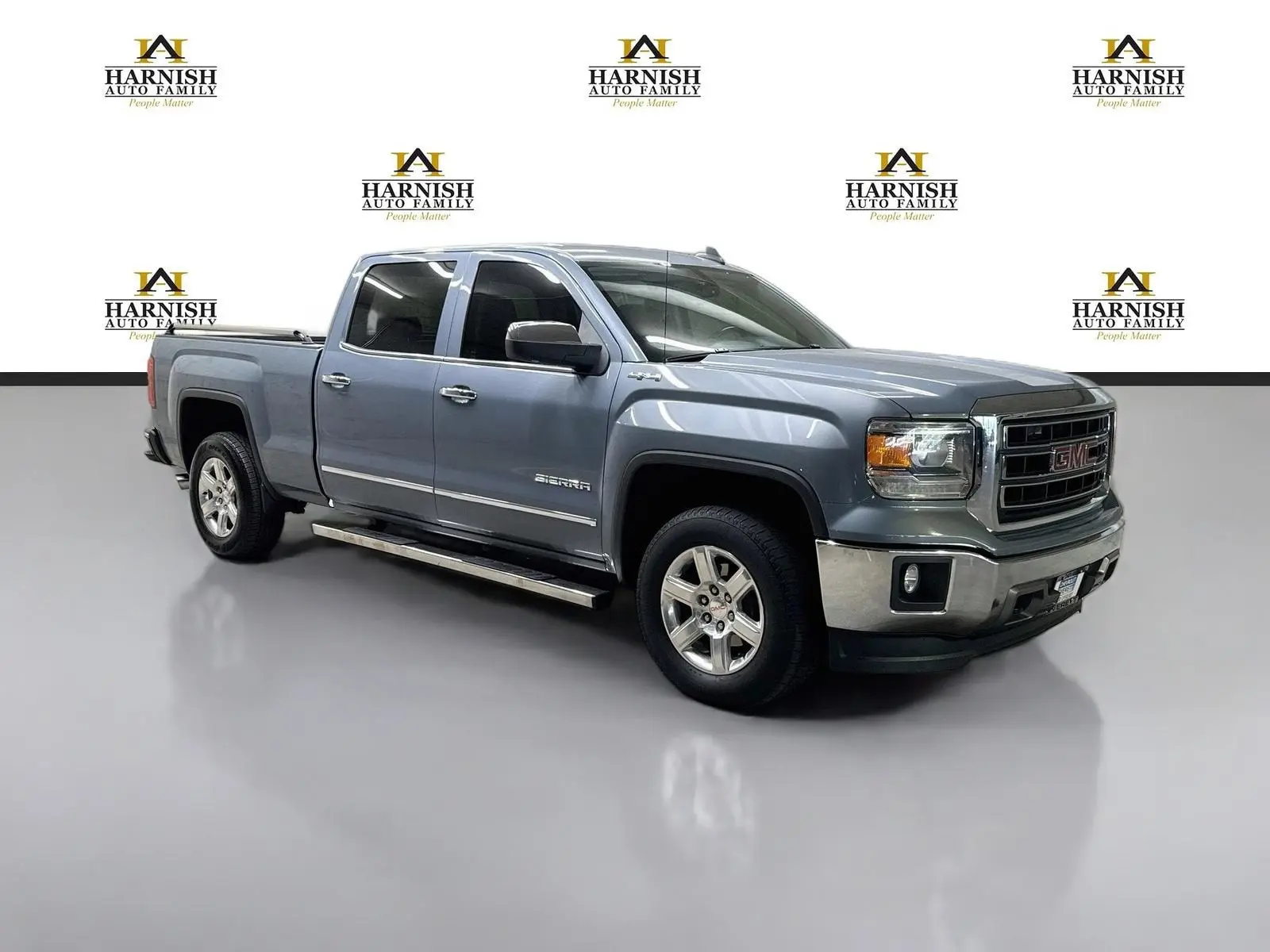 2015 GMC Sierra 4WD Crew Cab SLT SWB photo 3