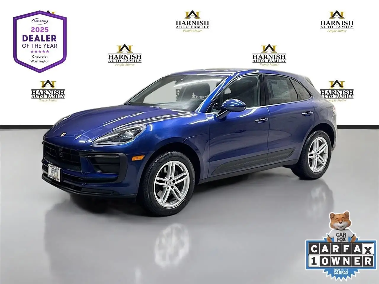 2024 Porsche Macan Base photo 1