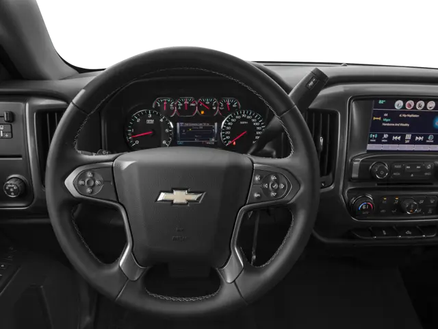 2017 Chevrolet Silverado 1500 LT Crew Cab Standard Box photo 4