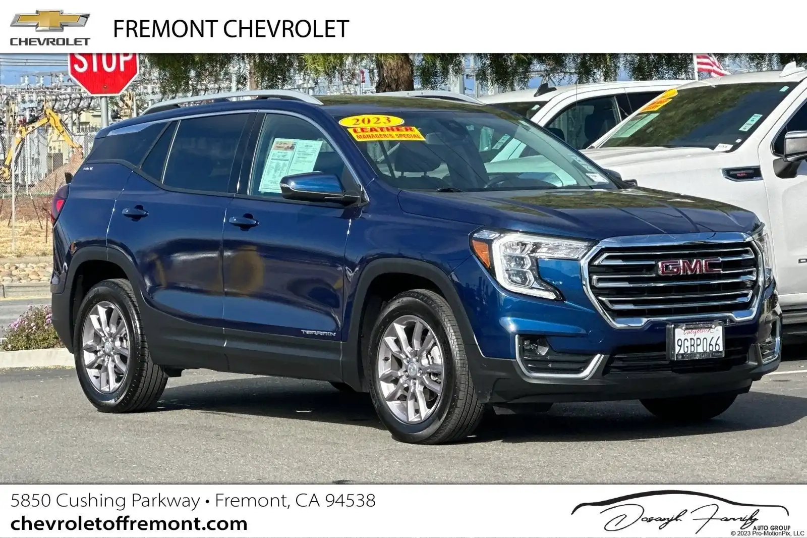 2023 GMC Terrain SLT FWD's photo