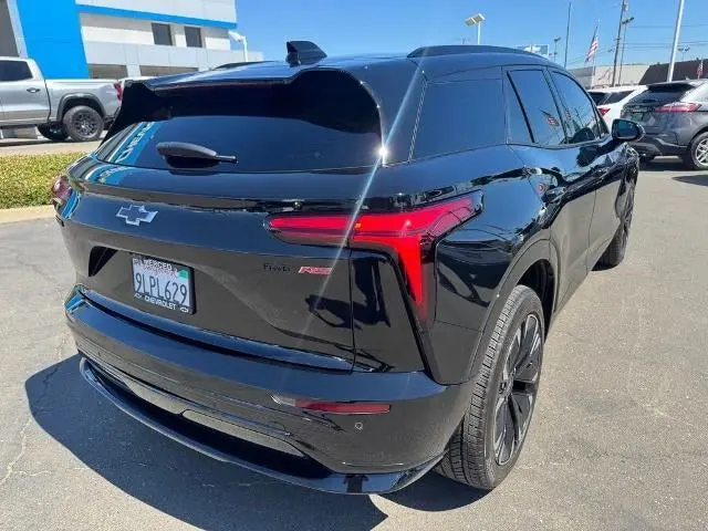 2024 Chevrolet Blazer EV RS AWD photo 3