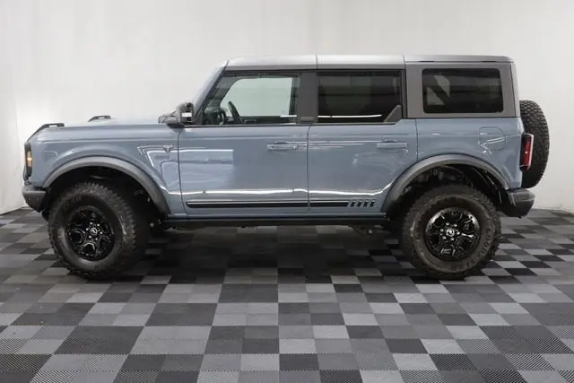 2021 Ford Bronco First Edition Advanced 4x4 photo 4