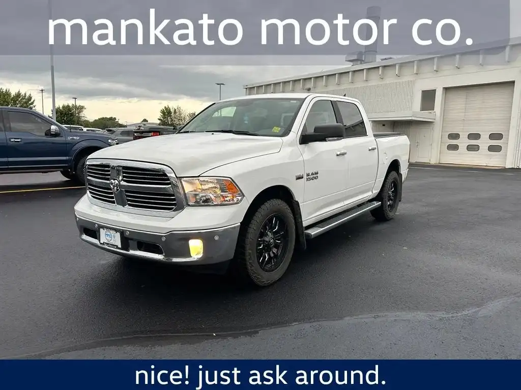 2017 RAM 1500 Big Horn 4x4 Crew Cab 5'7's photo