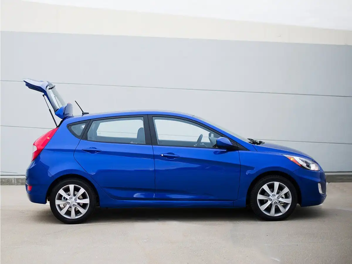 2014 Hyundai Accent GS 5-Door 6-Speed Automatic's photo