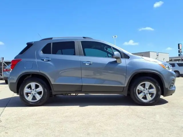 2019 Chevrolet Trax LT photo 4