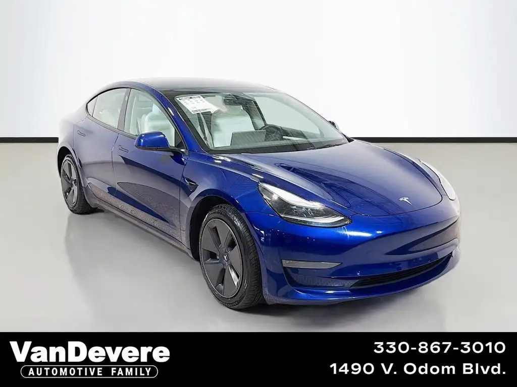 2023 Tesla Model 3 Base's photo