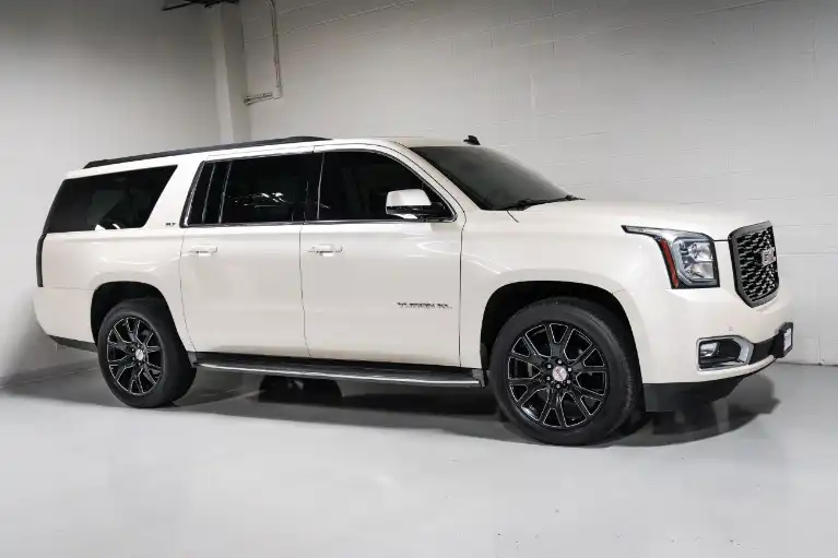 2015 GMC Yukon 4WD SLT's photo