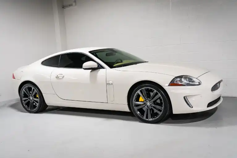 2010 Jaguar XK Coupe's photo